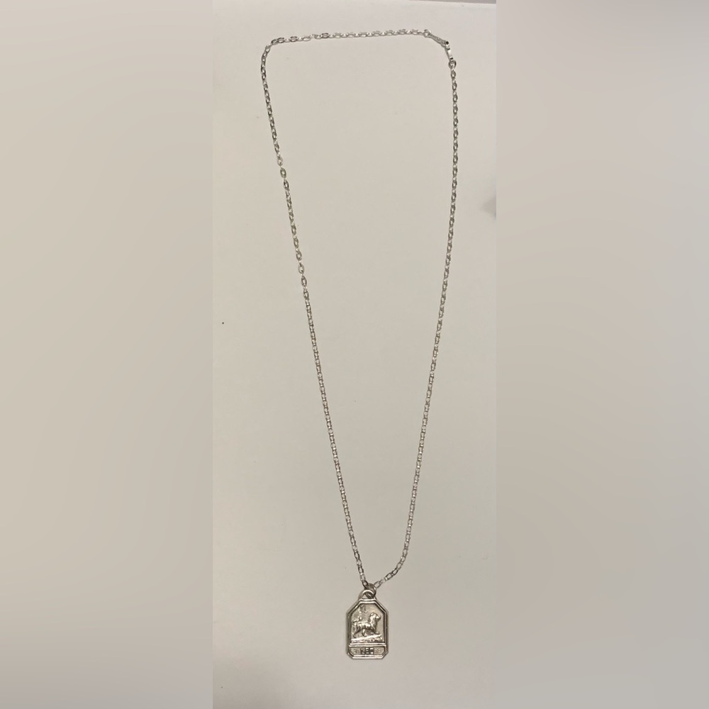 Leo zodiac pendant with 18” chain (Sterling silver) NEW Vintage - Picture 6 of 8